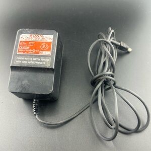 Sony AC-190 AC adapter (power supply).USE WITH Sony D-50 Compact CD Player
